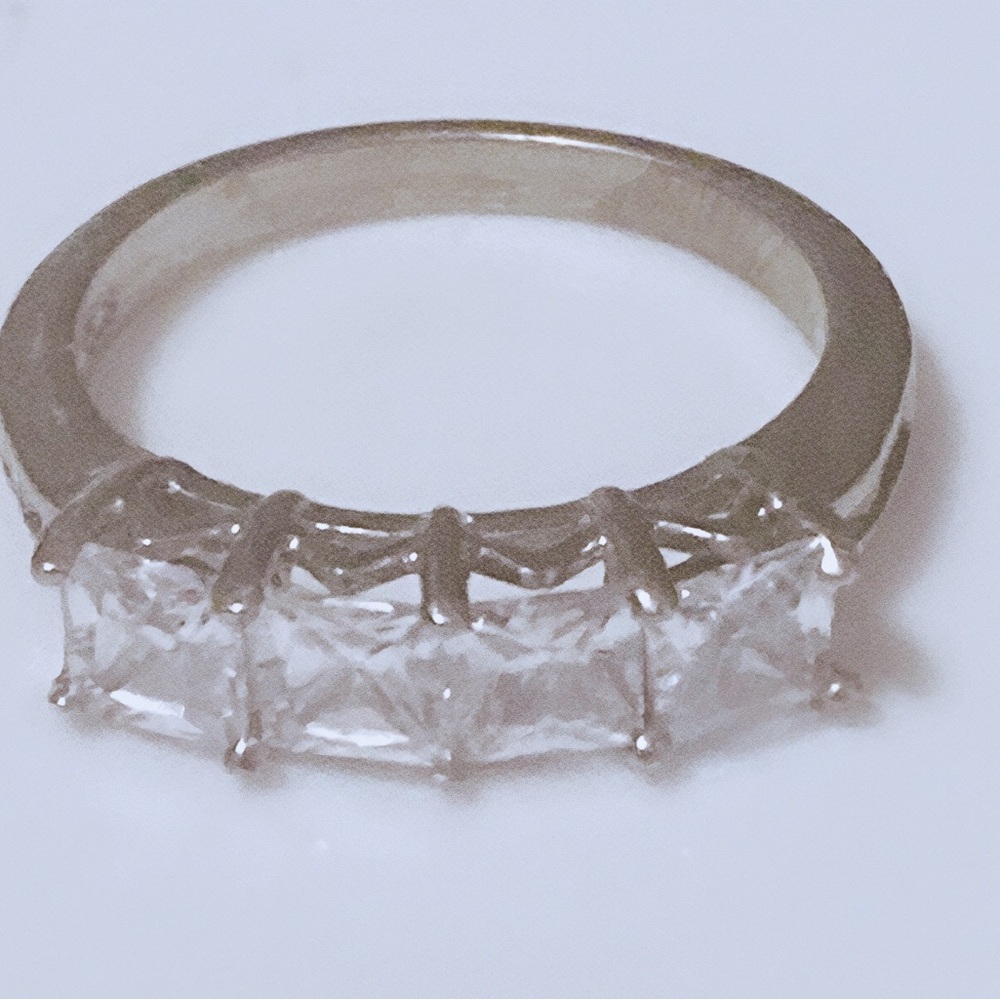 Vintage silver (925) and princess cut CZ ring - size 8